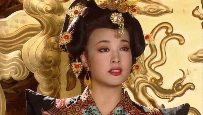 戚薇直球式求亲亲引爆谢金燕演唱会,粉丝直呼:这友情太甜!