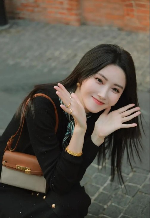 赛道模式一定要在赛道，就像消防栓里一定要有水