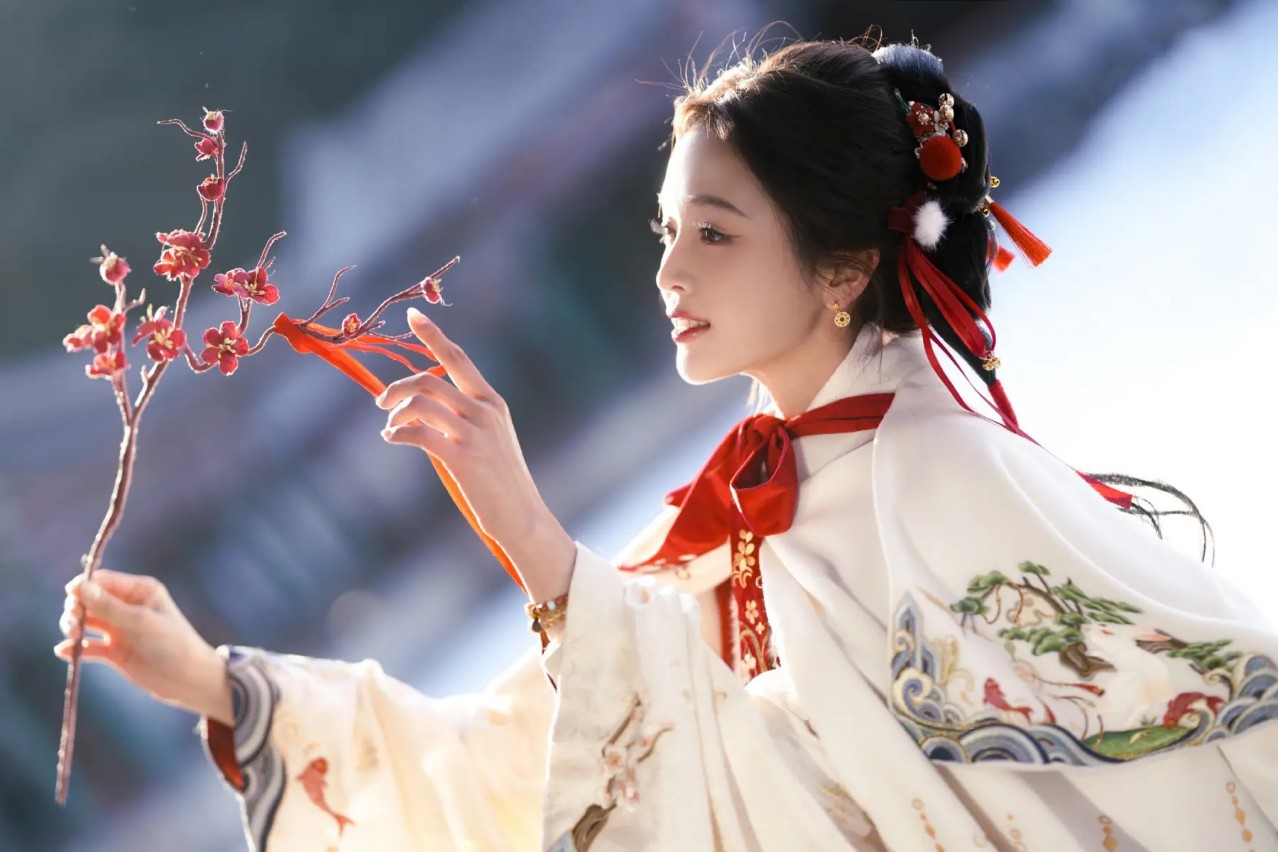 半导体再迎大利空？特朗普芯片大棒搅动全球AI产业链