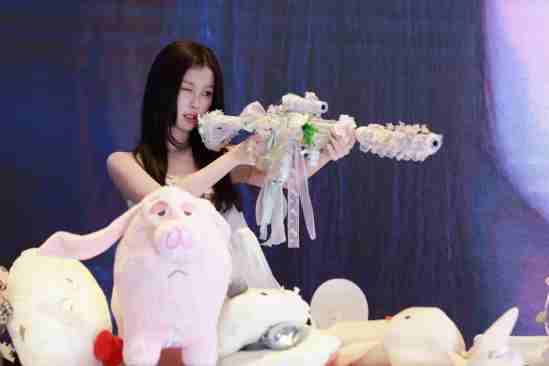 TVB帅气小生宣布当爸，凌晨收工急送老婆入院，顺利生女